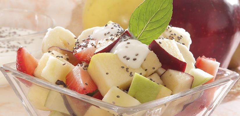 Ensalada de manzana y frutas con yogur